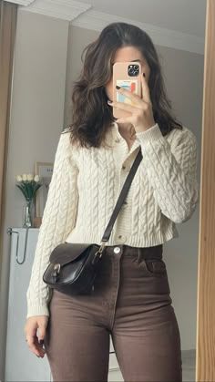 Casual Chic Outfits, Skandinavian Fashion, Casual College Outfits, Chique Outfits, Everyday Fashion Outfits, Casual Day Outfits, Elegante Casual, Quick Outfits