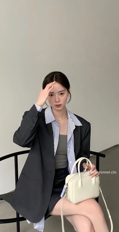 Korean Work Outfits Women, Korean Secretary Outfit, Korean Work Fashion, Research Outfit, Korean Business Fashion, Korean Business Casual, Blazer Korean Style, Elegant Outfit Classy, Clothes Korean Style