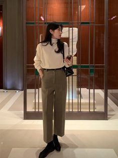 Simple Casual Outfits, Outfit Korean Style, Winter Pants Outfit, Outfit Korean, Smart Outfit, 가을 패션, Autumn Outfit, Office Casual, Womens Casual Outfits