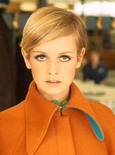 Twiggy costume Twiggy Haircut, Twiggy Hair, 1960s Twiggy, 60s Hairstyles, 60s Fashion Trends, Most Popular Halloween Costumes, Colleen Corby, Fashion 60s, Twiggy Fashion