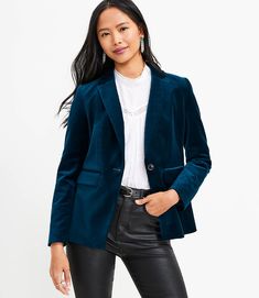 Blue Velvet Blazer, Modern Blazer, Hip Style, Easy Shape, Single Button Blazer, Velvet Blazer, Blue Velvet, Flap Pocket, Effortless Style