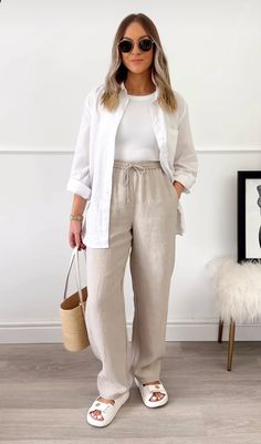 Cute Back To School Outfits, Athleisure Summer, Look Zara, Casual Work Outfits Women, Midsize Outfits, Modest Summer Outfits, Outfit Vintage, Casual Day Outfits