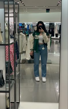 Green And White Varsity Jacket, Bershka Outfit 2022, Versity Jacket Outfit Girl, Green Varsity Jacket Outfit Aesthetic, How To Style Varsity Jacket Girl, Grey Varsity Jacket Outfit, Varsity Jacket Outfit Girl, Varsity Jacket Outfit Winter, Oversized Varsity Jacket Outfit