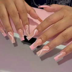 24 Reusable Press On Nails Reusable Color May Vary Due To Lighting Size One Size Condition New Reusable Comes With Mini Nail File And Glue Strips Occasion Nails, Nagellack Trends, Pedicure Manicure, Flower Nail Designs, Fake Nails With Glue, Design Nails, Designs Nail, Nail Nail, Design Nail