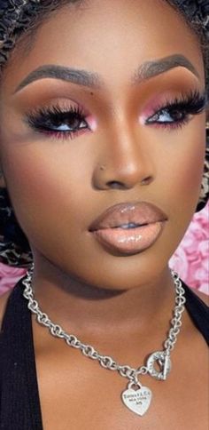 Makeup For Black Women Eye Shadow, Barbie Birthday Makeup, Soft Barbie Makeup Look, Pink Eye Looks Black Women, Makeup Ideas Under Eyes, Graduation Makeup Looks Black Women, Prom Makeup Black Women Pink, Barbie Pink Makeup Looks Black Women, Makeup With Pink Under Eye