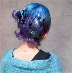 Hairstyle ideas Vaporwave Hairstyle, Short Dyed Hair Blue, Purple Green And Blue Hair, Purple And Platinum Hair, Light Blue Curly Hair, Blue To Purple Hair, Blue Hair Ponytail, Cool Blue Hair, Purple Blue Hair