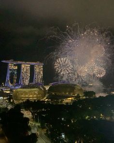 singapore marina bays hotel aesthetic night firework pretty beautiful traveling asia celebration Hotel Aesthetic Night, Traveling Asia, Hotel Aesthetic, 3 Best Friends, Planner Organization, Marina Bay, Fireworks