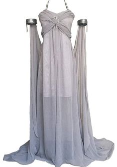 Long Train Dress, Daenerys Targaryen Costume, Got Costumes, Game Of Thrones Costumes, Train Dress, Plus Size Halloween Costume, Plus Size Halloween, Long Train, Emilia Clarke