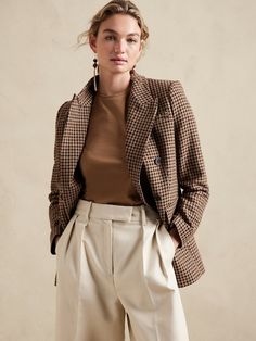 Work Clothes & Business Casual Outfits | Banana Republic Casual Business Blazer, Cheap Dress Shirt For Workwear In Fall, Boss Lady Office Classy, Affordable Fall Business Dress Shirt, Cheap Office Suits For Fall, Office Wear Women Uk, Cheap Fall Office Wear Shirt, Brown Business Pant, Affordable Business Casual Women's Shirt