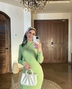 Hijab Bandana Style, Nails Selfie, Modest Outfit Ideas, Bandana Style, Hijab Wedding Dress, Pashmina Hijab Tutorial, Modest Fashion Hijab