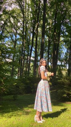 Foto Cowgirl, Cottage Core Dress, Spring Photoshoot, Outdoor Photoshoot, Dress Aesthetic, Fairytale Dress