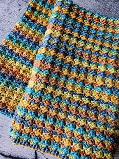 Crochet Sedge Stitch, Sedge Stitch, Knitting & Crochet Tools, I Love This Yarn, Afghan Blanket, Needle Arts, Crochet Basics, Yarn Needle, Pattern Crochet