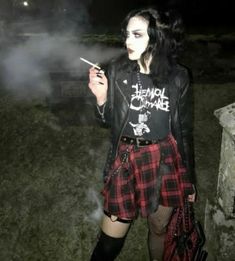 Panic Attack Symptoms, Punk Rock Girl, Witch Fashion, Goth Grunge, Teenager Outfits, Style Change, Dark Fashion