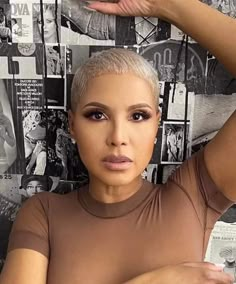 Toni Braxton Short Hair, Short Hair 90s, 90s Pixie, Hair 90s, Short Relaxed Hairstyles, Toni Braxton