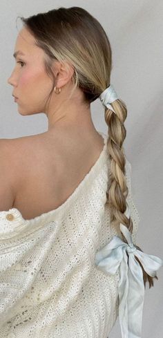 Quick and Easy Scarf Braid Styles for Beginners Summer Hairstyles Ponytail, Easy Low Buns, Hair Scarf Ideas, Hairstyles Scarf, Barbie Hairstyles, Partial Updo, Barbie Hairstyle