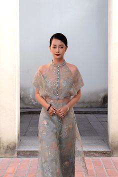 Hai Lam Slit Embroidered Organza Floor Length Ao Dai - MEAN BLVD Traditional Vietnamese Dress, Sangjit Dress, Dress Brokat Modern, Chinese Wedding Dress, Vietnamese Traditional Dress, Vietnamese Dress, Mean Blvd, Batik Fashion, Embroidered Organza