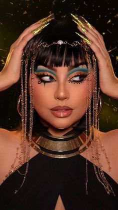 Dark Goddess Makeup, Cleopatra Make-up, Goddess Makeup, Halloween Inspo, Costume Ideas, Maquillaje De Ojos, Halloween Makeup, Makeup Ideas, Halloween Costume