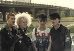 Punk Rock Girls, 80s Girl, Punk Culture, Mohawks, Street Punk, Fashion 80s, Riot Grrrl