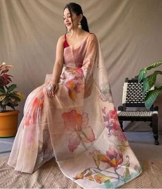 Model Photoshoot Outdoor, Photoshoot Saree, Photoshoot Hairstyles, Photoshoot Indoor, Photoshoot Women, Photoshoot Outdoor, Latest Bridal Dresses