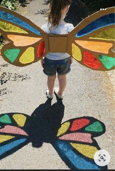 Colored Shadow, Costume Carnaval, Butterfly Costume, Cardboard Crafts, Diy Costumes