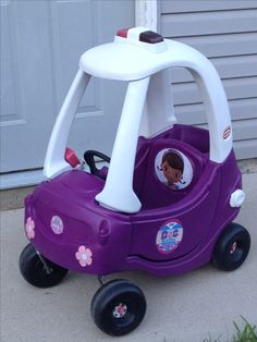 Bought a cozy coupe cop car at a yard sale for $10 and turned it into a Doc McStuffins ambulance for my granddaughter Bedroom Ideas Girl, Cars Photoshoot, Toy Makeover, Tikes Toys, Kids Outfits Daughters, Doc Mcstuffins Party, Doc Mcstuffins Birthday