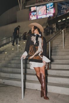 High Fashion Country Style, Western Luxury Fashion, Western Sheek Outfits, Outfits For Nfr Vegas, Las Vegas Cowgirl, Luxury Western Outfit, Ralph Lauren Cowgirl Chic, Aspen Western Outfit, Ralph Lauren Western Style Cowgirl Chic