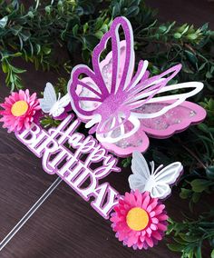 Butterfly Shaker Cake Topper Butterfly Birthday Cake, Shaker Topper, Shaker Cake Topper, Vinyle Cricut, Butterfly Birthday Cakes, About Butterfly, Butterfly Cake Topper