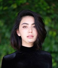 Short Hair 2022, Mai Davika, Davika Hoorne, Hair 2022, Asian Short Hair, Hair Knot, Shot Hair Styles, Sleek Hairstyles, Light Hair