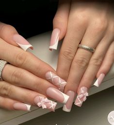 White Nail Ideas, Rodeo Nails, Paznokcie Hello Kitty, Bow Nail Designs, Bow Nails, Bow Nail, Cute Simple Nails, Nagel Tips, Short Almond