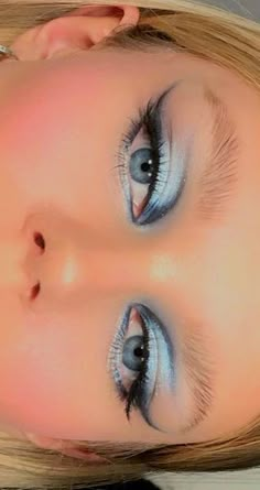 Mekap Mata, Swag Makeup, Smink Inspiration, Ethereal Makeup, Makijaż Smokey Eye, Dope Makeup, Edgy Makeup, Foto Tips, Makeup Hacks