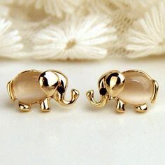 silver earrings cost #Hoopearrings Simple Wedding Earrings, Fashion Earrings Studs, Pearl Fashion, Elephant Earrings, Women Earrings, Animal Earrings, Jewelry Earring, Earring Studs