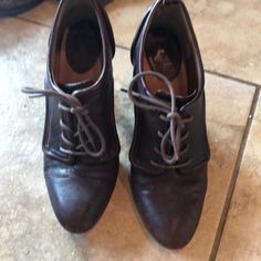 Excellent Condition Size 8 Rare Dark Academia Witch Cottage Core Victorian Heels Witch Cottage, Frye Shoes, Cottage Core, Brown Shoe, Halloween Coloring, Bootie Boots, Ankle Boots, Witch, Lace Up