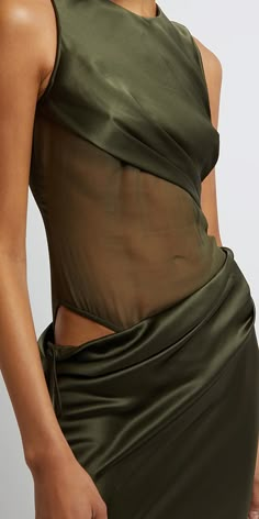 PLEASE NOTE THIS ITEM IS FINAL SALE The Christopher Esber Verdant Falls Sheer Torso Dress is perfect for a formal evening, easily combining elegance with a bit of edge. Made of silk, this column dress features contrast sheer torso detailing and a hip cut out, making it the perfect combination of chic and subtle statement. Details: Color: Seaweed 100% silk Invisible zip closure at back﻿ Hip cut out detailing with adjustable drawstring Vendor Code: 23023534 Fits true to size Model is 5ft 5in and i Torso Dress, Diy Vetement, Christopher Esber, Column Dress, Silk Maxi Dress, Winter Clothing, Inspiration Mode, Outfits Casuales, Look Fashion