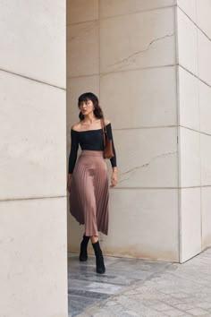 Off Shoulder Back Design, Midi Skirt Pleated Outfit, Work Long Skirt Outfit, One Shoulder Top With Skirt, Tops With Pleated Skirts, Tops With Midi Skirts, A Line Long Skirt Outfits, Perfect Skirt Length, Off Shoulder And Skirt Outfit