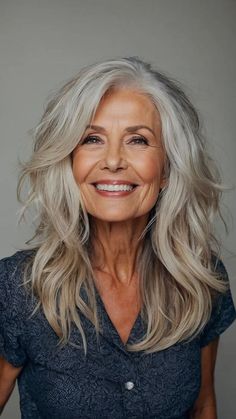 15 Layered Haircuts for Women Over 50: Because Fun Never Ages - Fads Long Hair Older Women, Haircut Gray Hair, Grey Hair Over 50, Layered Haircuts For Women, Long Gray Hair, Medium Hair Cuts, Hairstyles For Women, Short Hair Cuts For Women