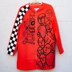 Red Longline Jacket with Abstract Hand-Painted Details Size S - "Graff– Smells Like Crime Hand Painted Blazer, Jacket Painting, Hand Painted Leather Jacket, Outfits Unique, Simpsons Art, Longline Jacket, Artsy Outfit