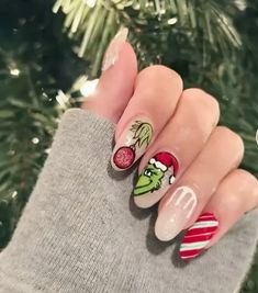 The Office Nails Tv Show, Xmas Nails Grinch, Christmas Harry Potter Nails, Grinch Almond Nails, Christmas Movie Nails, Grinch Nails Acrylic, Shrek Nails, Grinch Nails Designs, Grinch Nails