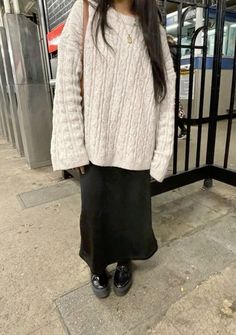 Long Skirt Autumn Outfit Aesthetic, Thick Jumper Outfit, Maxi Skirts And Sweaters Outfit, Maxi Skirts With Sweaters, Long Dress Cold Weather, Modest Dresses For Winter, Fall White Maxi Skirt Outfits, Long Sweater And Skirt Outfits, Black Maxi Skirt Outfit Autumn