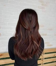 Balayage Hair Mahogany, Auburn Babylights Dark Hair, Dark Hair With Auburn Undertones, Brown Hair Mahogany Highlights, Brown Hair Ideas For Fall Brunettes, Brown Red Hair Color Balayage, Magohany Hair Color, Hair Color Dimension Brunettes, Dark Brunette Auburn Hair