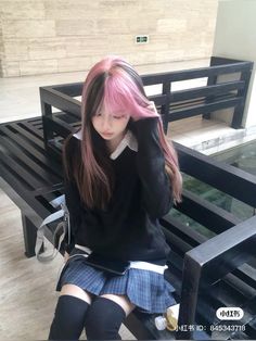 #pinkandblack #draculaura #hairideas #haircolor Pink Draculaura Hair, Black Blue And Pink Hair, Draculaura Outfit Aesthetic, Hair Diy Ideas Coloring, Pink Blonde Black Hair, Anime Inspired Hair Color, Pink And Purple Short Hair, Pink With Black Hair