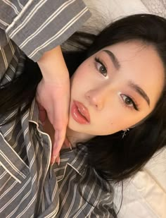 Warm Tone Makeup, Makeup Ala Korea, Makeup Asia, Beauty Of Winter, Asian Makeup Looks, Korean Makeup Look, Soft Makeup Looks, Swag Makeup, Ethereal Makeup