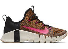 Check out the Nike Free Metcon 3 Chutney (W) available on StockX Leopard Print Nikes, Nike Free Metcon, Marathon Running Shoes, Nike Metcon, Womens Nike, Hot Sneakers, Marathon Running, Running Shoes Sneakers, Cole Haan Zerogrand Oxford