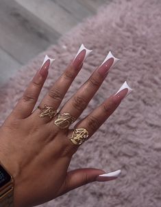 Aries Nails Acrylic Long, Acrylic Nails Gold Jewelry, Mommy Nails, Birthday Nails Aries, Zodiac Sign Nails Acrylic Long, Birthday Freestyle Nails Virgo, Xl Gold Acrylic Nails, Hard Nails, Ombre Acrylic Nails