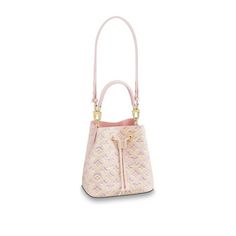 Item Description LOUIS VUITTON Neonoe BB Crossbody Bag Light Pink M46174 Monogram Purse Auth New 100% Authentic item ! Brand: Louis Vuitton Size: W20 x H20 x D13 cm Condition: New ! / Unused / with box, dust bag, strap, card, ribbon Shipping Domestic Shipping(United States) Expedited shipping FreeShipping International Shipping Expedited International Flat Rate Shipping Shipping Cost : $0.00 Worldwide Payment You can use a variety of payment　methods, including major credit and debit cards, Apple Tas Lv, Louis Vuitton Neonoe, Luxury Purses, Bag Light, Louis Vuitton Shoulder Bag, Evening Clutch Bag, Louis Vuitton Handbags, Pink Bag, Cowhide Leather