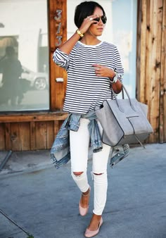 City Break Outfit, Style Désinvolte Chic, White Ripped Jeans, Mode Tips, City Break, Inspired Outfits