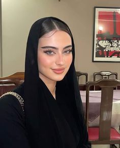 Makeup Arab, Arabic Make-up, Arabic Eye Makeup, Arabic Makeup, Estilo Hijab, Arabian Women, Arabian Beauty, Arab Beauty