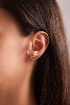 S P I R A L ∙ ⚘ ∙ E A R ∙ ⚘ ∙ C L I M B E R ∙ ⚘ ∙ E A R R I N G S Elevate your style with our stunning Spiral Ear Climber Earrings. These elegant earrings feature a unique climber design that gracefully trails up the earlobe, creating a mesmerizing and eye-catching effect. Versatile yet distinctive, they are the perfect accessory for any occasion, effortlessly blending modern sophistication with everyday wearability. ♡ * Material: High Quality Sterling Silver * Color Options: Available in Gold, Silver and Rose Gold. O T H E R ∙ ⚘ ∙ I N F O R M A T I O N * Luxurious Packaging: Your earrings will arrive in a beautifully crafted gift box, adding an extra touch of luxury to your purchase. ♡ * Whether you want to give yourself a gift or surprise your loved ones, our Spiral Ear Climber Earrings Spiral Wrap Pierced Earrings, Spiral Ear Cuff, Spiral Cartilage Earrings As Gift, Luxurious Packaging, Ear Climber Earrings, Silver Ear Climbers, Ear Climbers Earrings, Ear Climber, Climber Earrings