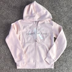 Girls Full Zip Hoodie. This Hoodie Is Baby Pink With White And Foil Lettering. Jackets And Hoodies, Pink Cute Clothes, Pink Shirt Outfits, Baby Pink Hoodie, Baby Pink Clothes, Pink Hoodies, Mcbling Fashion, Girls Hoodie, Latina Fashion Outfits