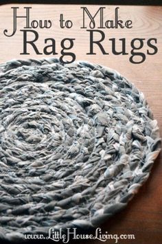 a close up of a rug on a table with text overlay that reads how to make rag rugs