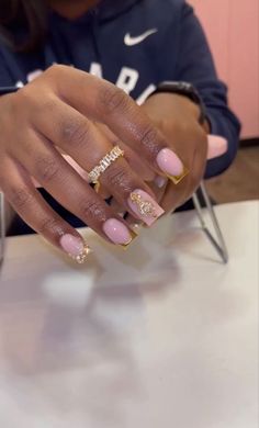 Nail Inspo Short, Short Nail Inspo, Gold Acrylic Nails, Drip Nails, Gold Nail, Work Nails, French Tip Acrylic Nails, Dope Nail Designs, Short Square Acrylic Nails